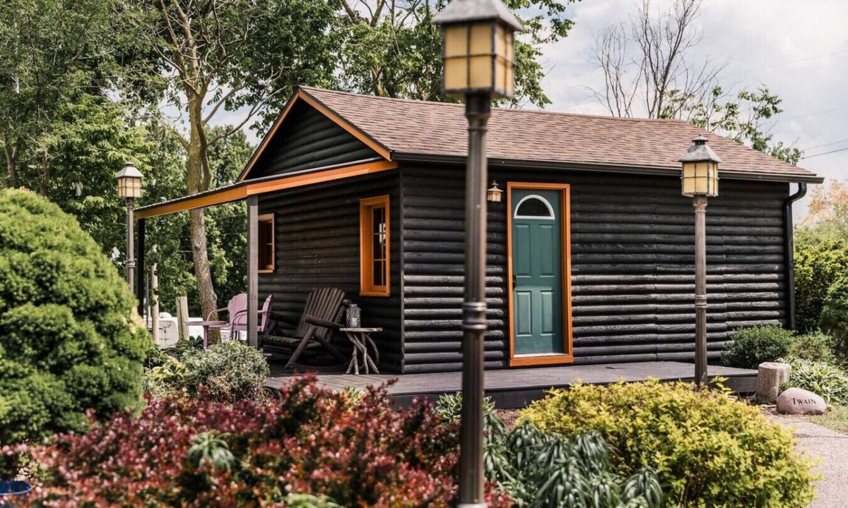 Bellevue Cabin | Heartbreaker|Log Cabin + Hot Tub w/TV+ Pickleball