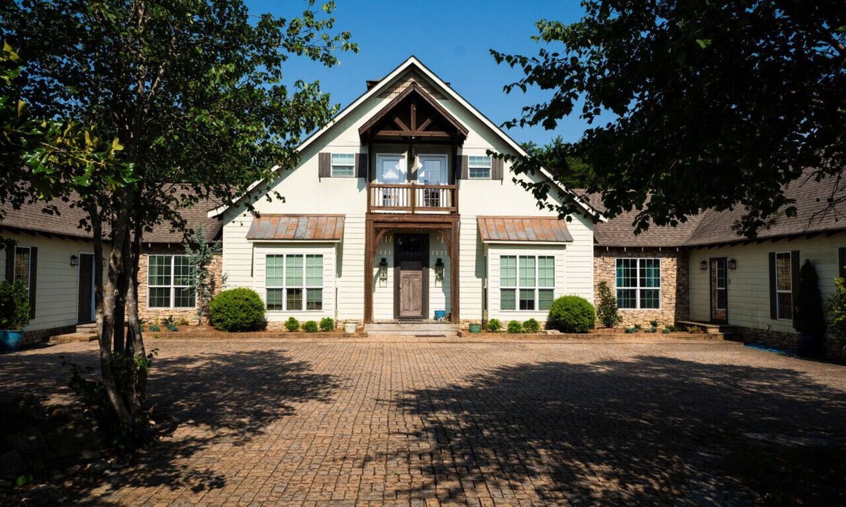 Mentone House | High Point Retreat in the Heart of Mentone!