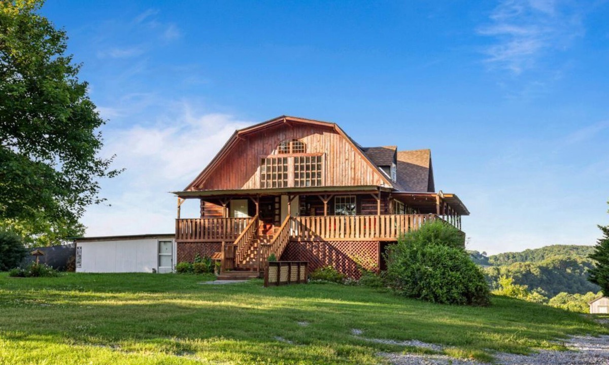 Sevierville Cabin | Hillbilly Highrise
