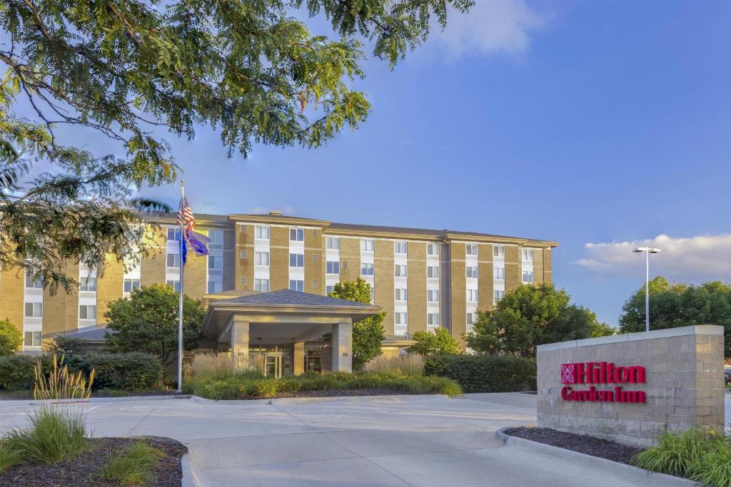 Johnston Hotel | Hilton Garden Inn Des Moines/Urbandale