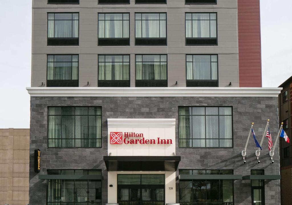 Iowa City Hotel | Hilton Garden Inn Iowa City Downtown University
