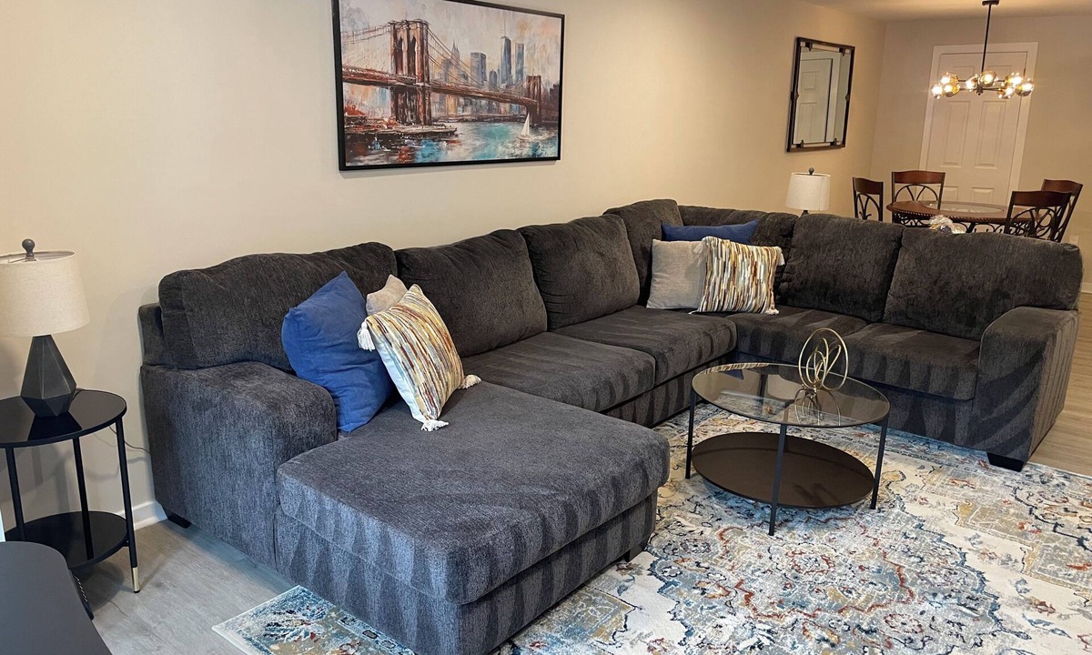 Trinity Vicinity Condo | Historic 2026 Summer Hub: Steps to Train, World Cup & Jazz Fest!