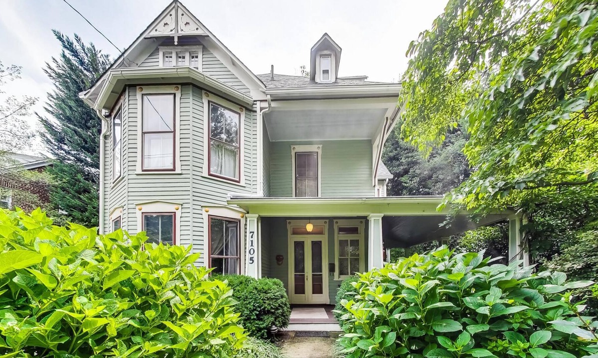 Takoma Park House | Historic Victorian Home with Fenced In Yard - Blocks to Metro