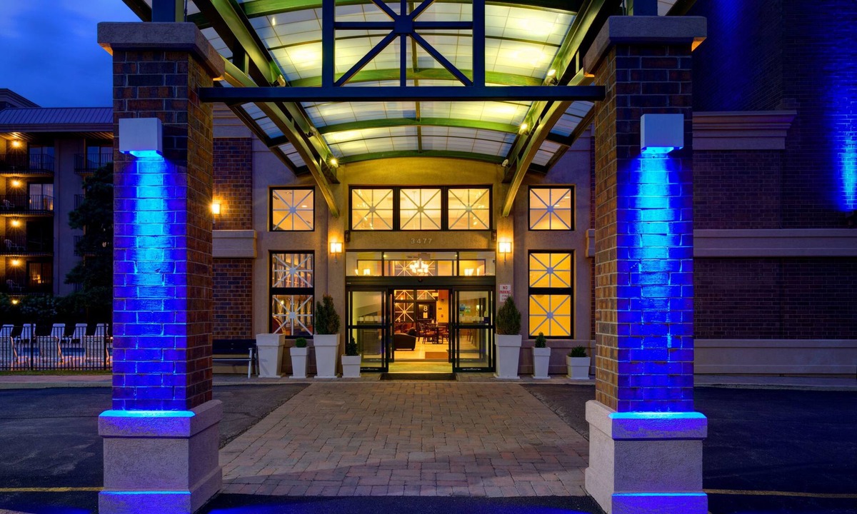 Rolling Meadows Hotel | Holiday Inn Express Rolling Meadows - Schaumburg Area by IHG