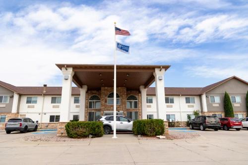 Torrington Hotel | Holiday Inn Express Hotel & Suites Torrington by IHG