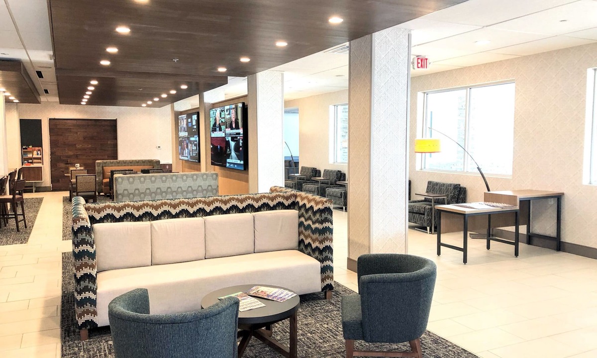 Richmond Hotel | Holiday Inn Express Richmond - Midtown by IHG