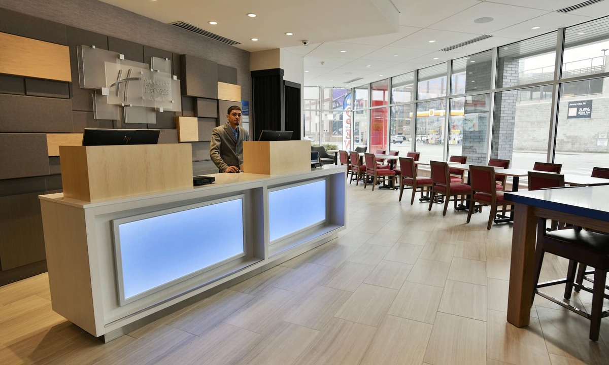 The Waterfront Hotel | Holiday Inn Express & Suites Jersey City - Holland Tunnel by IHG