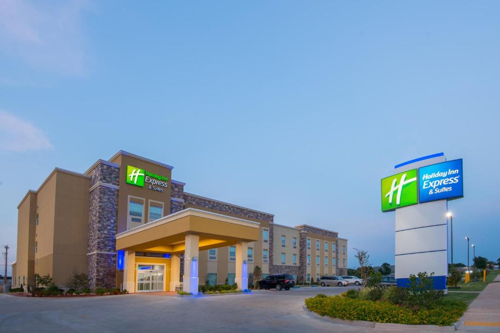 Stillwater Hotel | Holiday Inn Express & Suites Stillwater - University Area by IHG