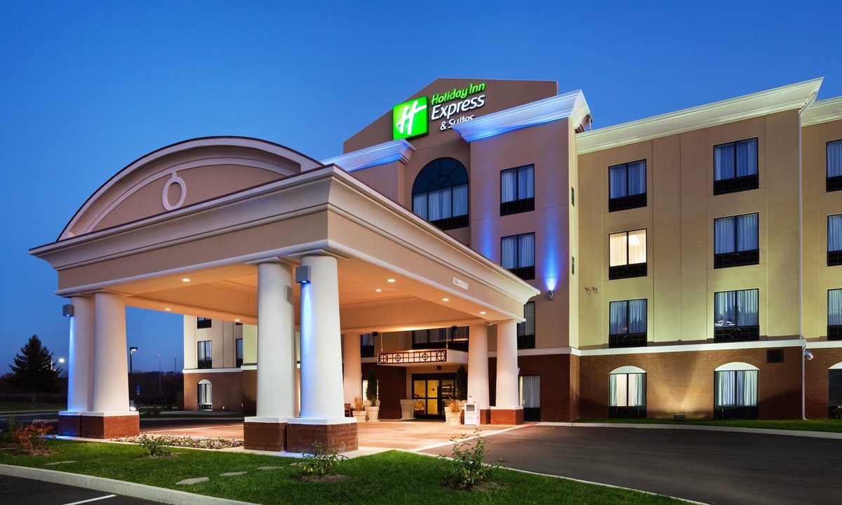 Newport Hotel | Holiday Inn Express & Suites Newport S by IHG