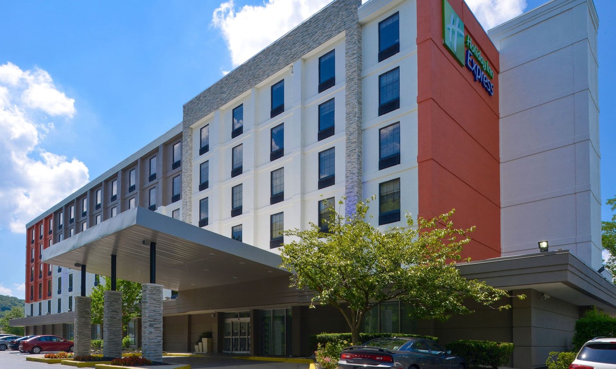 Towson Hotel | Holiday Inn Express Towson - Baltimore North, an IHG Hotel