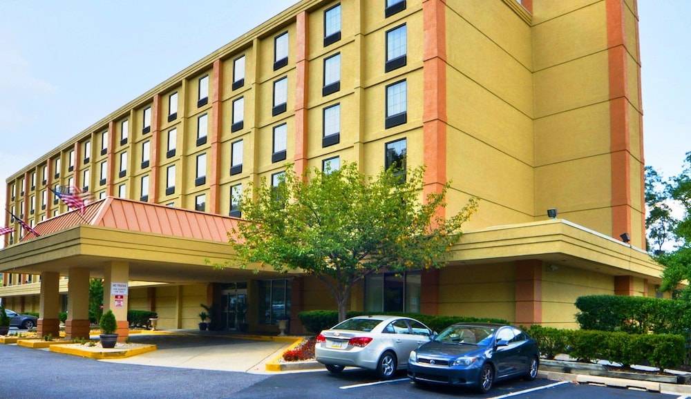 Towson Hotel | Holiday Inn Express Towson - Baltimore North, an IHG Hotel