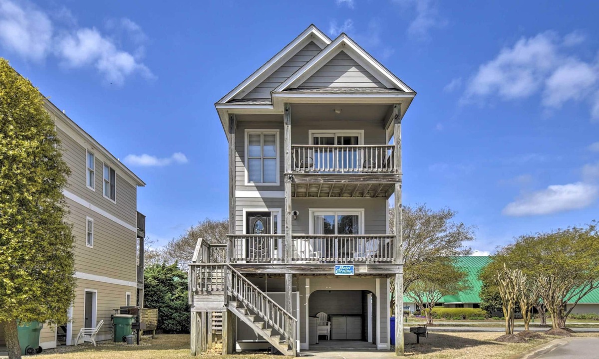 Corolla Light House | Home w/Deck in Corolla Light: Walk to Beach!