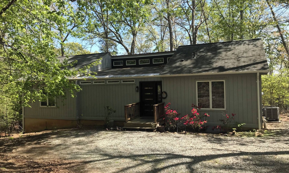 Mineral House | Home with Community Dock Access at Lake Anna