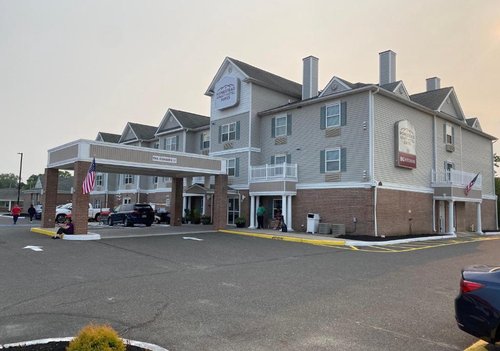 Pleasantville Hotel | Homestead Lodge Apart Hotel