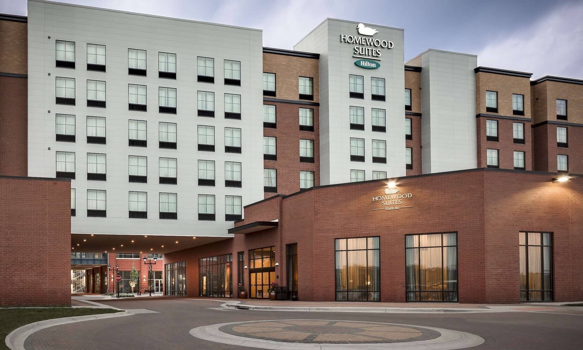 Iowa River Landing Hotel | Homewood Suites by Hilton Coralville - Iowa River Landing