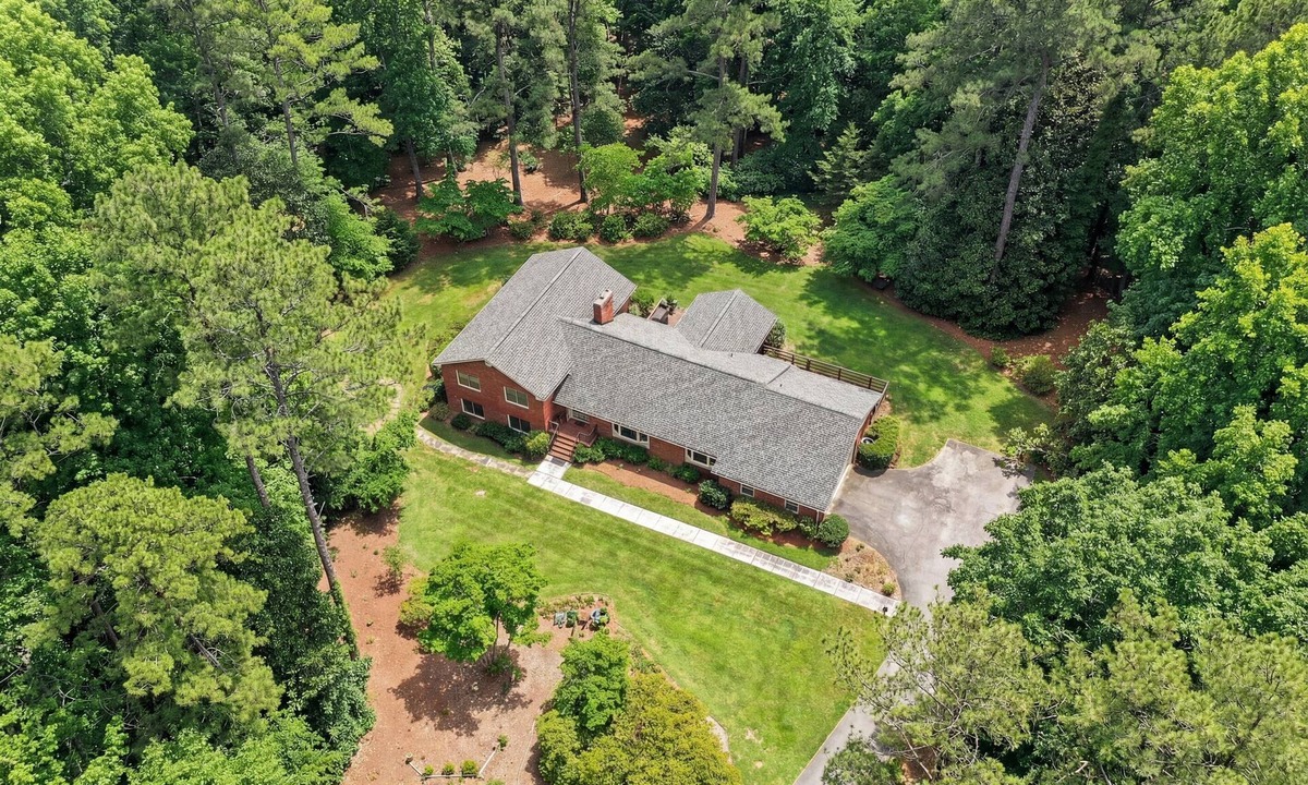 Rome House | Horseleg Forest Retreat 5BR Near Marshall Forest