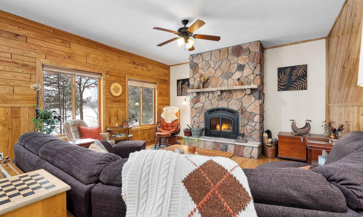Turtle Lake House | Horseshoe Lake Home with Kayaks and Sunset Views
