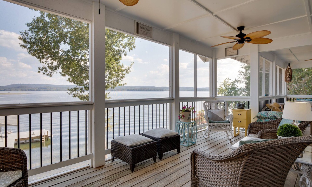 Groveoak House | Hot Tub & Dock: Guntersville Lake Getaway!