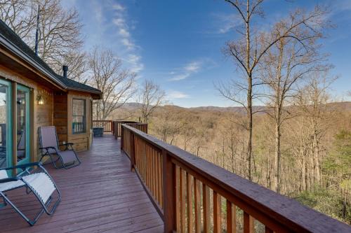 Deep Gap House | Hot Tub & Game Room: Powderhorn Mountain Cabin