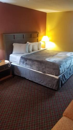 Stillwater Apartment | Hotel 2 Queen Beds Hotel Room 106 Wi-Fi Booking