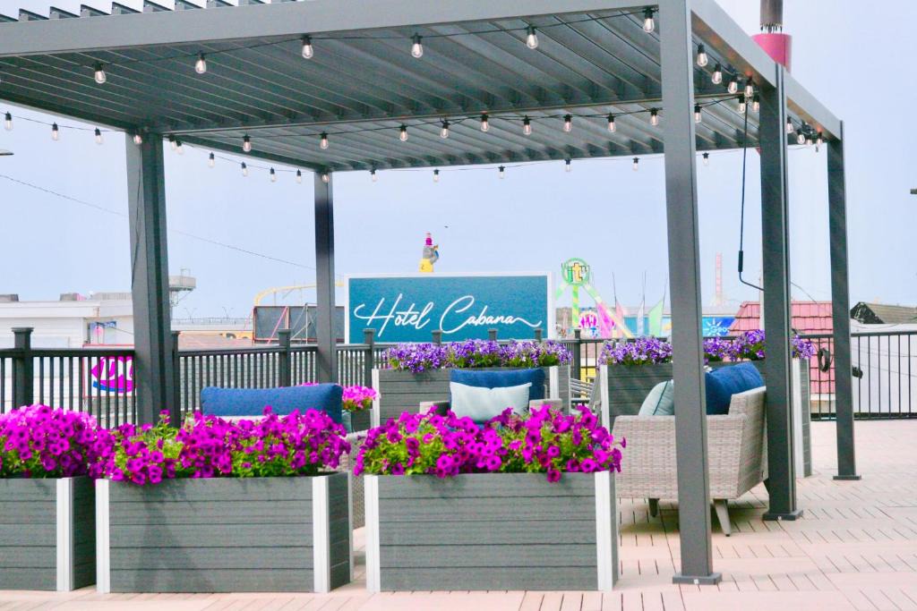 North Wildwood Hotel | Hotel Cabana Oceanfront/Boardwalk