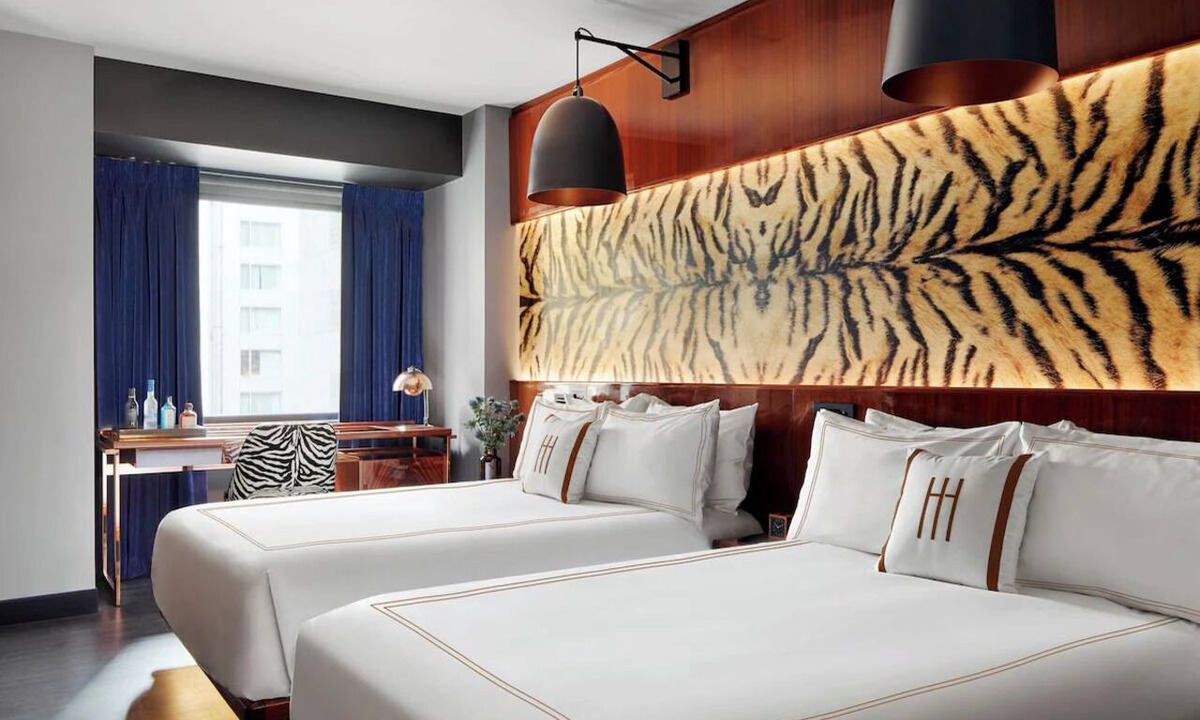 Midtown Hotel | Hotel Hendricks | Deluxe Double Double | Walk to Broadway & Bryant Park