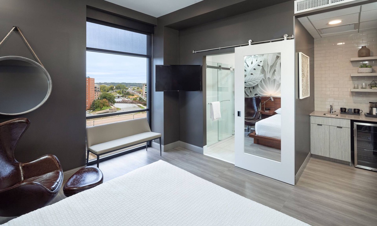 Downtown Hotel | Hotel On Phillips