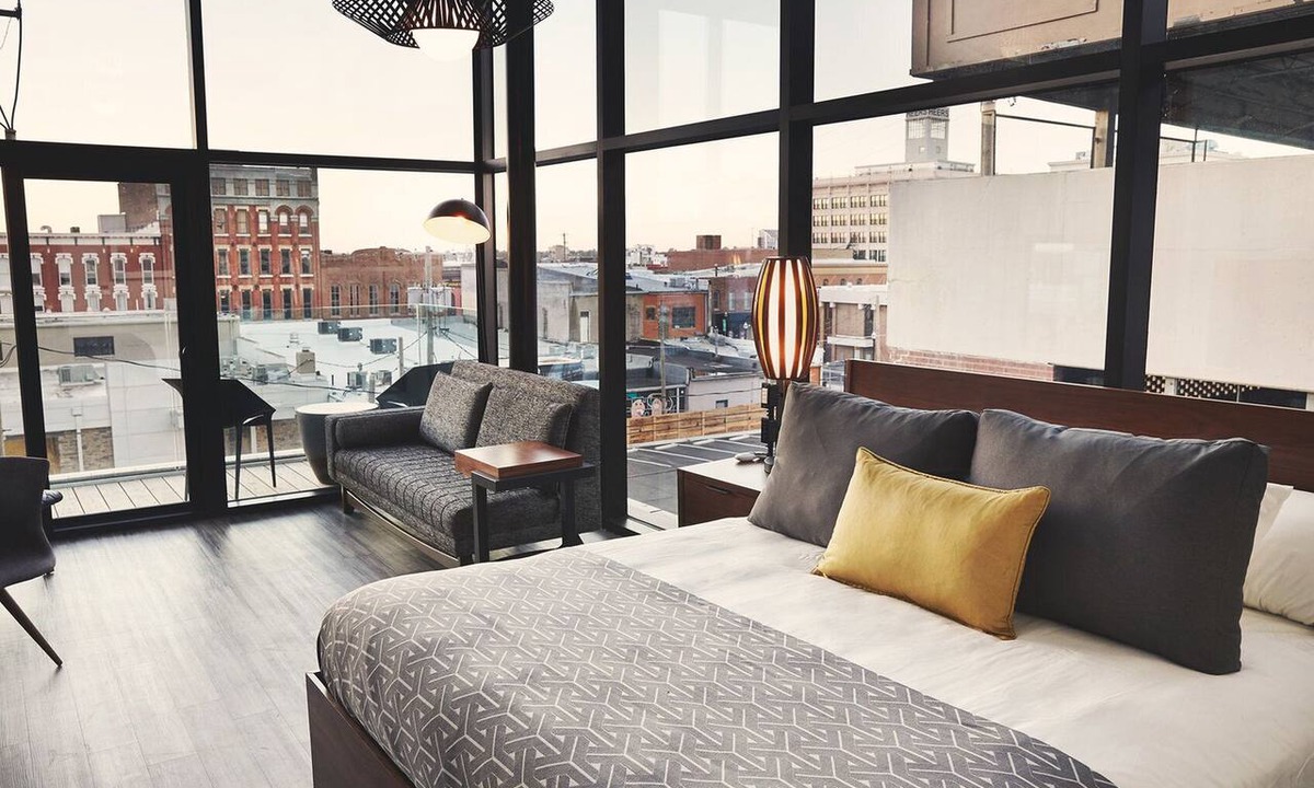 Downtown Springfield Hotel | Hotel Vandivort