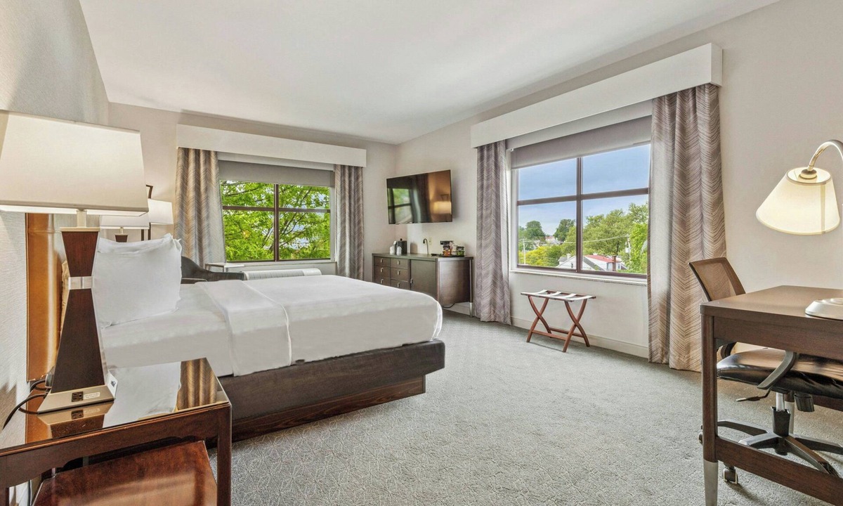 West Chester Hotel | Hotel Warner