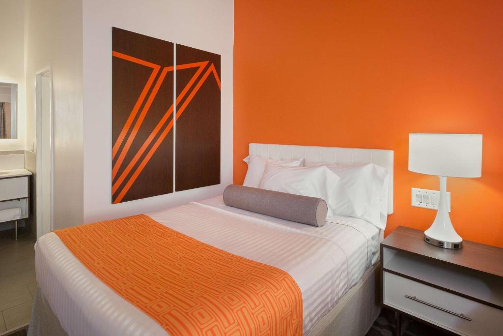 Toms River Hotel | Howard Johnson by Wyndham Toms River