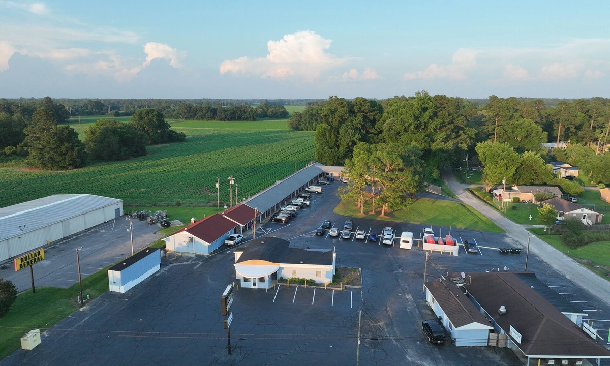 Mullins Apartment | imperial motel