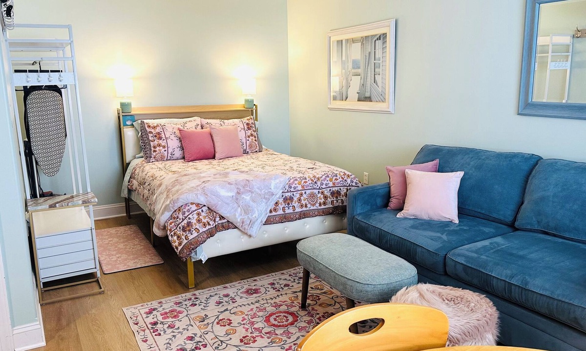 North End Condo | Instant Beach Vacation- book fun and convenience.