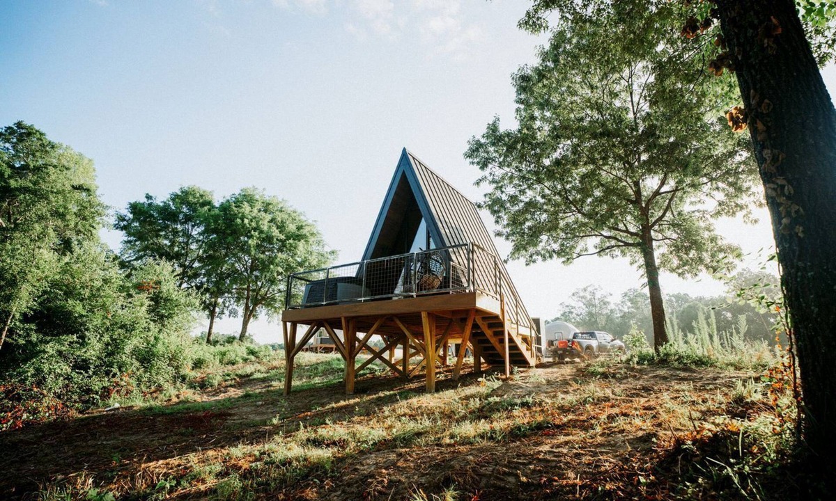 Coosa Cabin | Intimate A-Frame Cabin for a Romantic Retreat in Cedar Bluff, Alabama