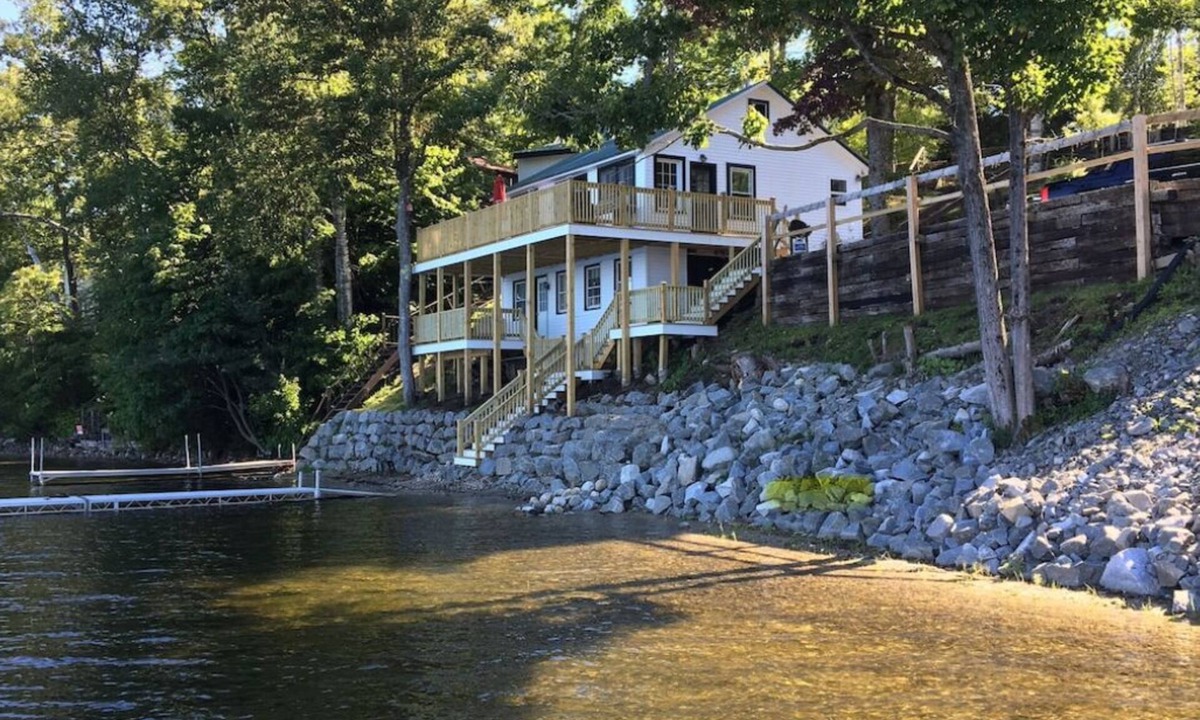 Brighton Cottage | Island Pond Lakeside Cottage-Private Cove, 30' Dock, Outdoor Space, Sleeps 10+