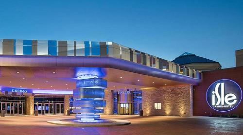 Bettendorf Hotel | Isle Casino Hotel Bettendorf - A Caesars Rewards Destination