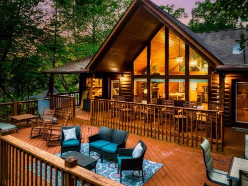 Sevierville Villa | Joy's Retreat Cabin