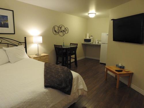 Conception Bay South Bed & Breakfast | Jubilee Ocean Front