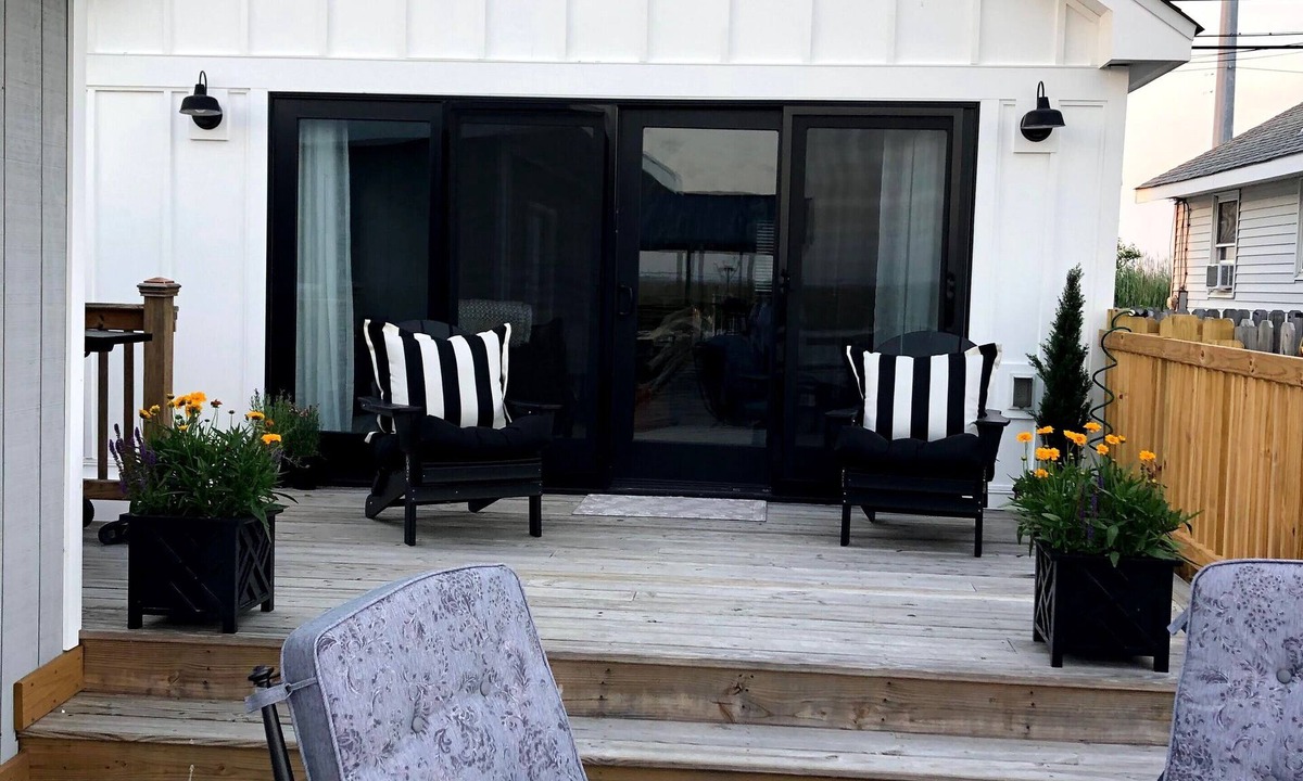 Goshen House | June 24,25,26 available!Beautiful Stone Harbor stunning sunsets. Close to beach