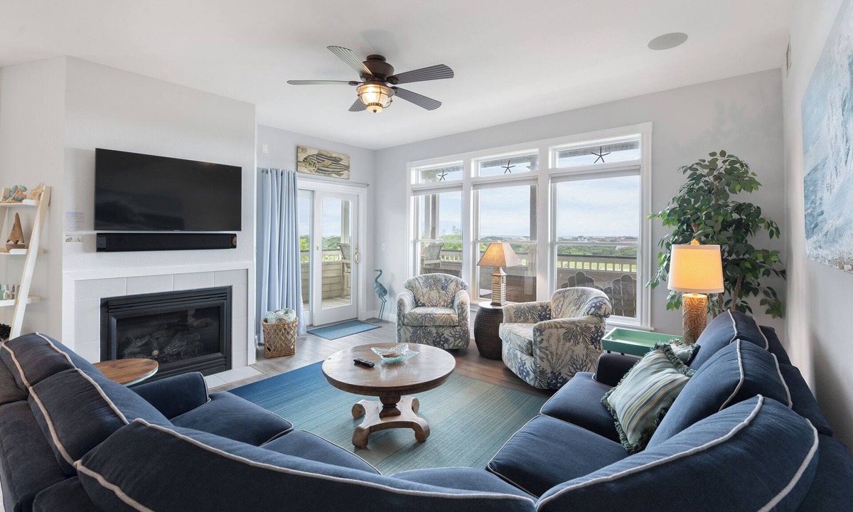 Corolla Condo | Just Chillin: Currituck Club Condo