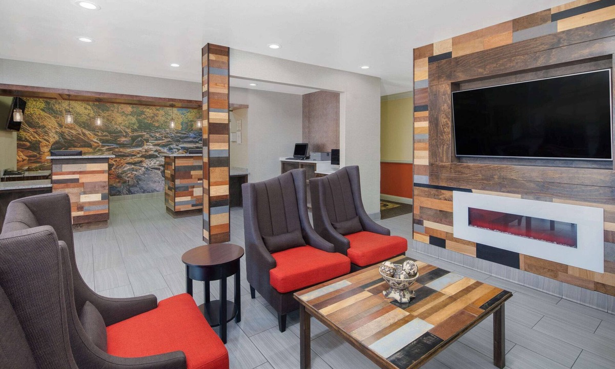 Calhoun Hotel | La Quinta Inn by Wyndham Calhoun South I-75