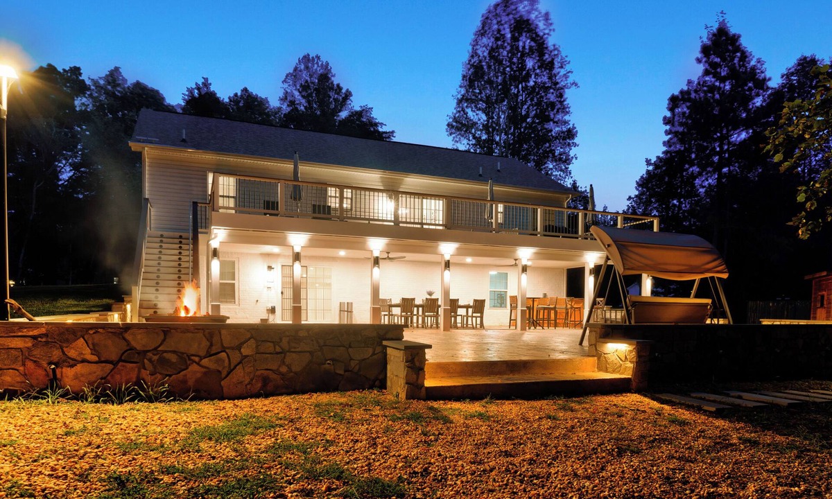 Livingston House | Lake Anna Cabin-Sauna, Cold Plunge, Private Trail, Gazebo, Yoga Studio