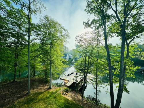Bumpass House | Lake Anna Luxury Waterfront - 20 Good Summers!
