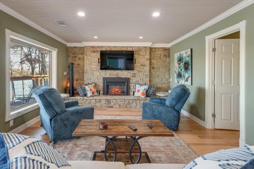 Scranton House | Lake Dardanelle Home w/Dock! Fish On-Site