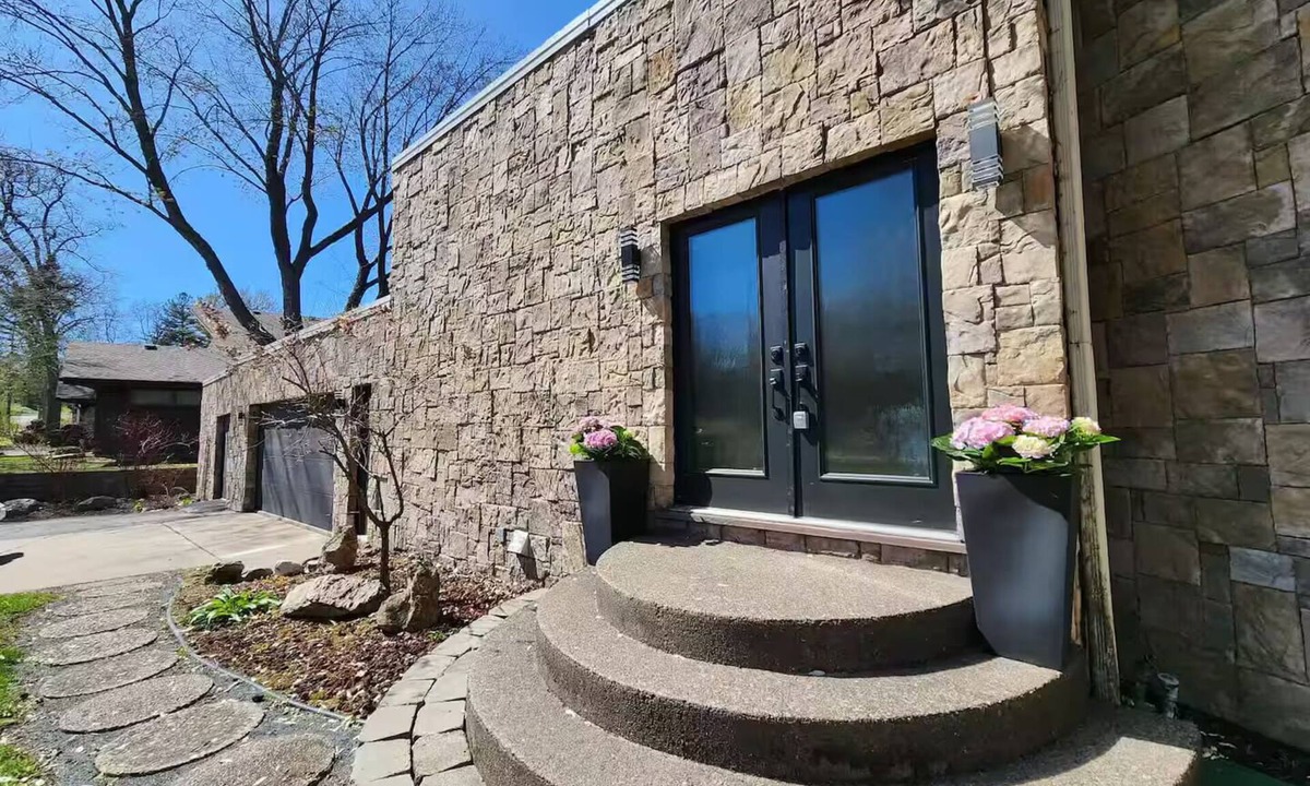 Little Canada House | Lake Gervais Retreat: Castle House - Dock and Sauna