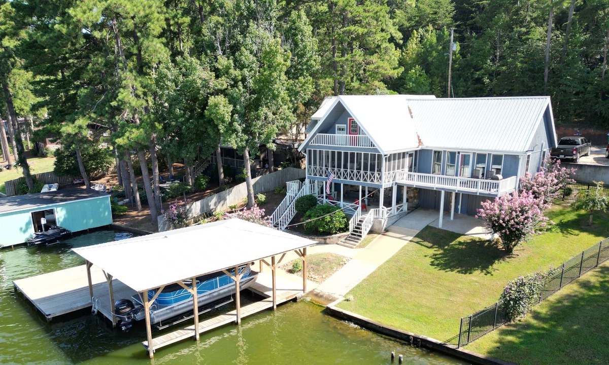 Leesburg House | Lake House Getaway on Beautiful Weiss Lake