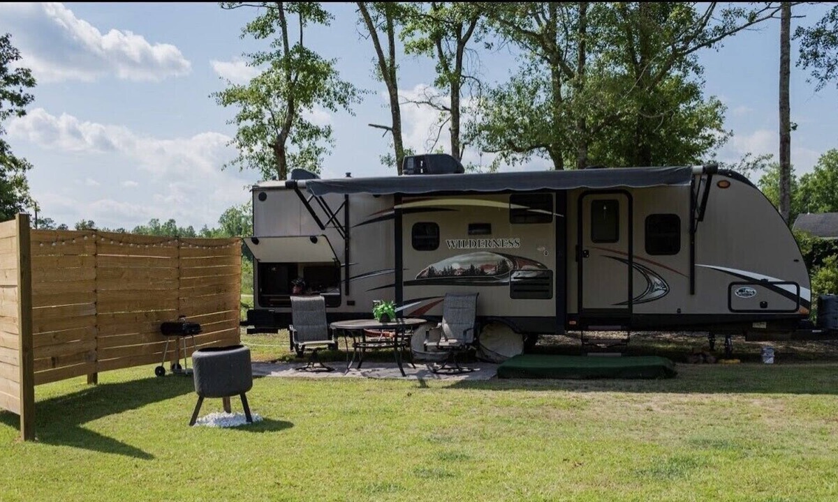 Council RV Rental | Lake town Glamping