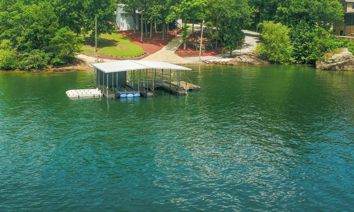 Crane Hill House | Lakecation on Smith Lake – Private boat launch! Private Dock!