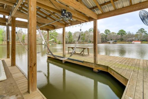 Franklin House | Lakefront Camp Creek Retreat w/Dock