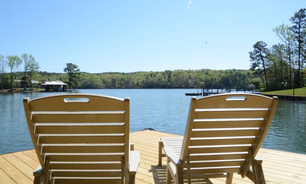 Pleasure Point House | Lakefront Home with Views! 40 minutes to Auburn