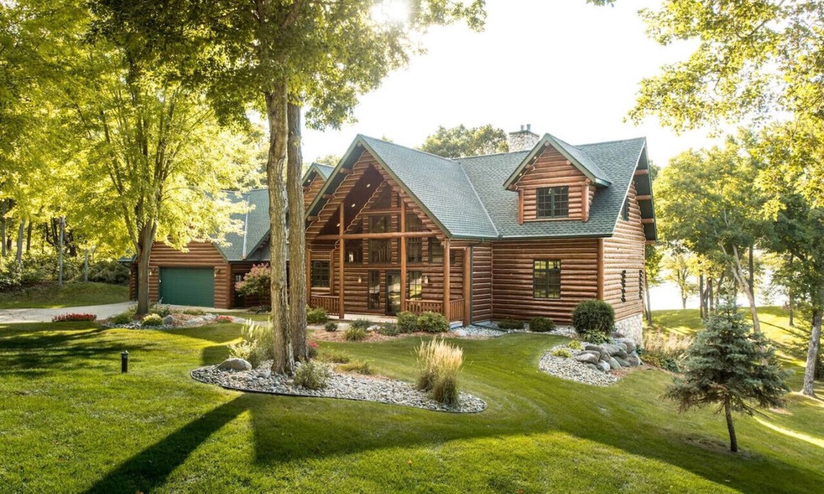 Alexandria Cabin | Lakefront Lakefront Cabin w/Private Beach + Dock, Arcade, Game Room